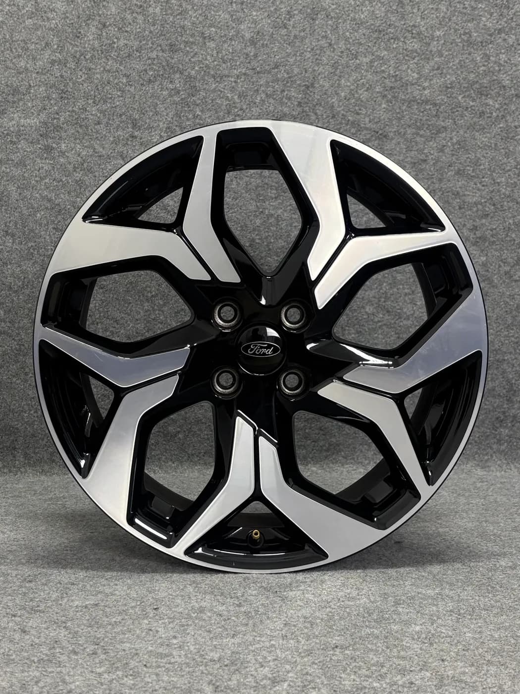 Ford 18" 4x108