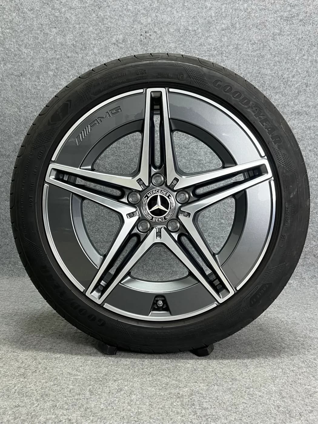 Mercedes AMG 18" 5x112