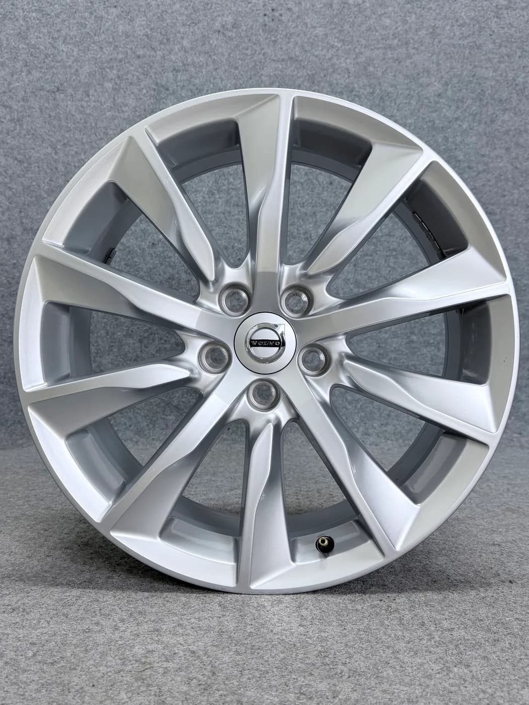 Volvo 18" 5x108